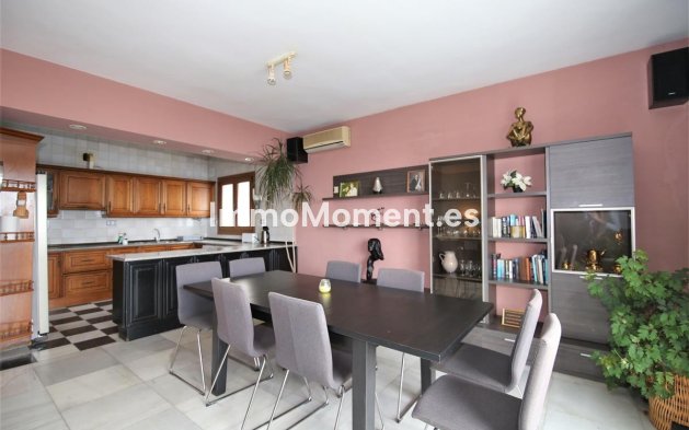 Reventa - Villa independiente - Estepona  - Estepona Centro