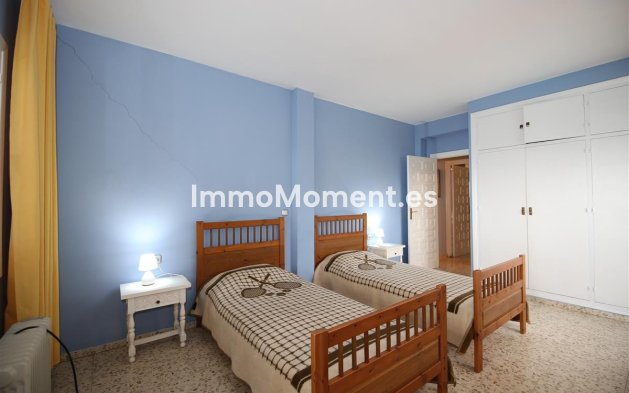 Reventa - Villa independiente - Estepona  - Estepona Centro