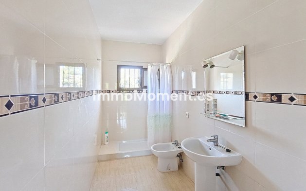 Bestaande woning - Landhuis - Estepona  - El Padron