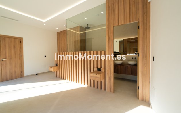 Obra nueva - Villa independiente - Benejúzar