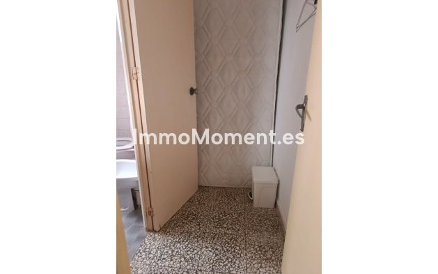 Resale - Townhouse - Estepona - Cancelada