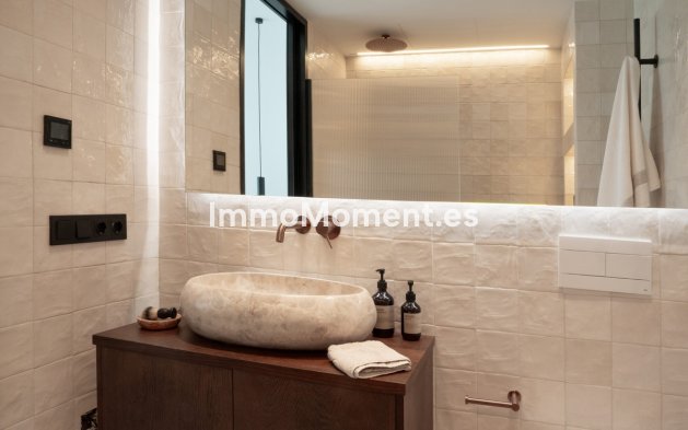 Resale - Apartment - Benahavís - Benahavís Centro