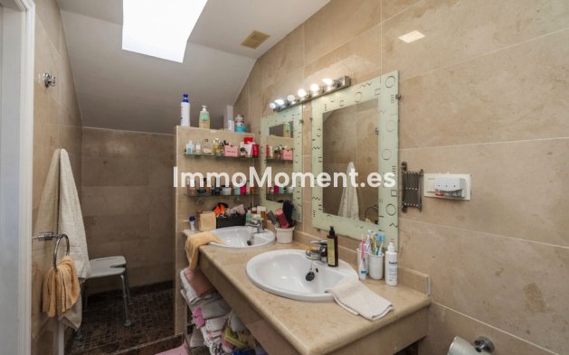 Resale - Apartment - Estepona - Bel Air