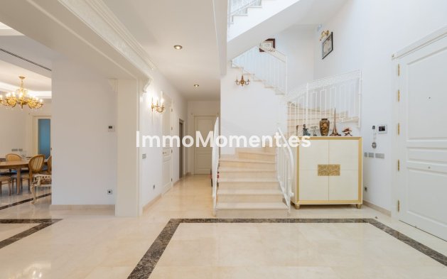 Wiederverkauf - Freistehende Villa - Marbella - Guadalmina Baja