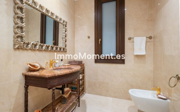 Wiederverkauf - Freistehende Villa - Marbella - Guadalmina Baja