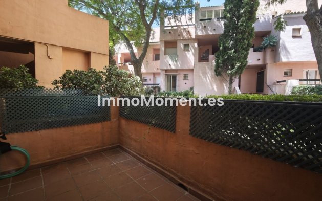 Resale - Apartment - Marbella - Guadalmina Alta