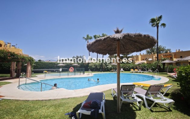 Resale - Apartment - Marbella - Guadalmina Alta