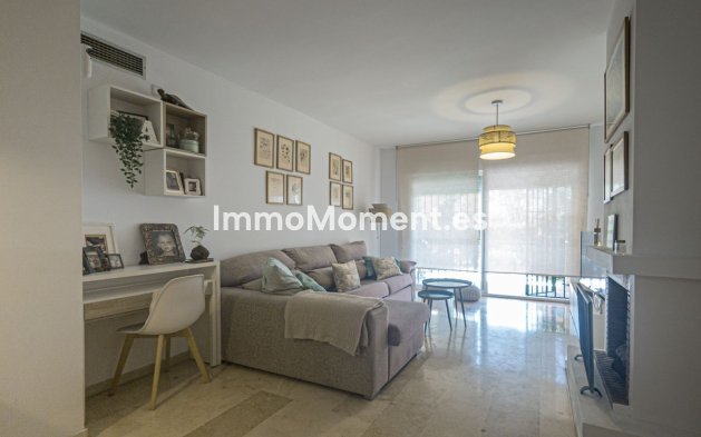 Resale - Apartment - Marbella - Guadalmina Alta