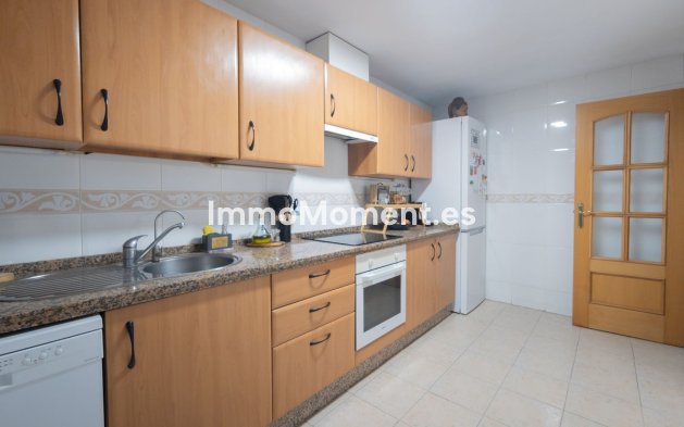 Resale - Apartment - Marbella - Guadalmina Alta