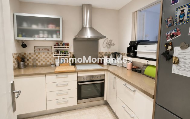 Resale - Apartment - Estepona - Cancelada