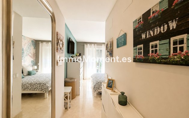 Resale - Apartment - Estepona - Cancelada