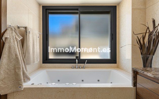Wiederverkauf - Wohnung - Marbella - Nueva Andalucía