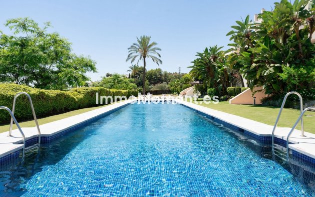 Wiederverkauf - Wohnung - Marbella - Nueva Andalucía