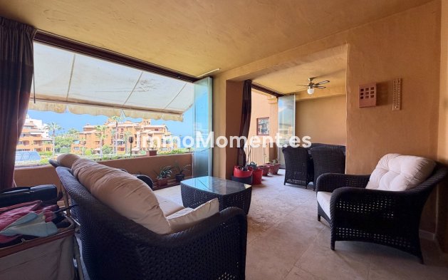 Resale - Apartment - Estepona - Estepona Centro