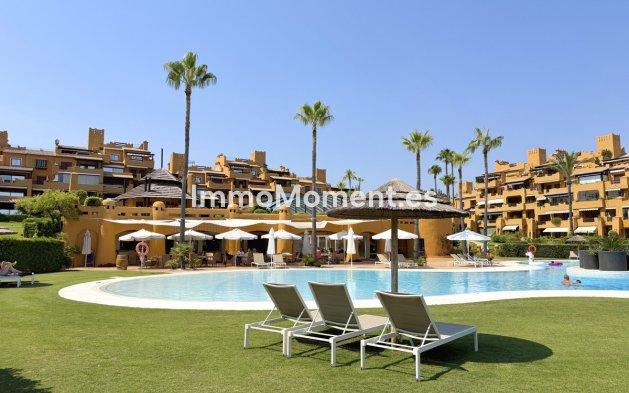 Resale - Apartment - Estepona - Estepona Centro