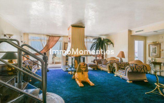 Resale - Apartment - Benalmadena - Benalmadena Centro
