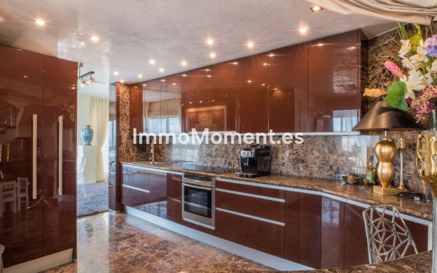 Resale - Apartment - Benalmadena - Benalmadena Centro