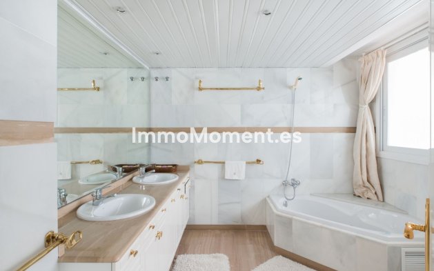 Resale - Apartment - Benalmadena - Benalmadena Centro