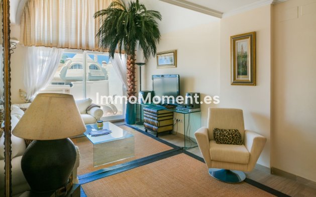 Resale - Apartment - Benalmadena - Benalmadena Centro