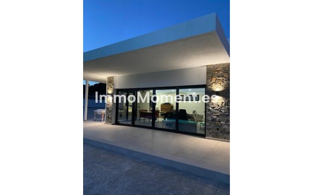 Bestaande woning - Vrijstaande villa - Pinoso - Pinoso Centro