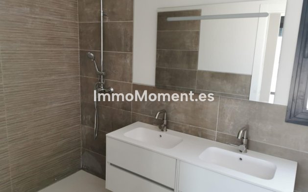 Bestaande woning - Vrijstaande villa - Pinoso - Pinoso Centro
