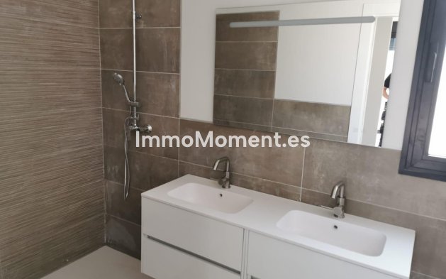 Bestaande woning - Vrijstaande villa - Pinoso - Pinoso Centro