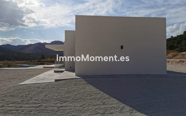Bestaande woning - Vrijstaande villa - Pinoso - Pinoso Centro