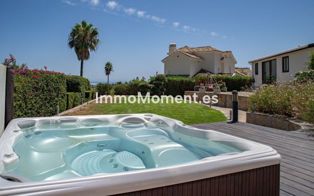 Bestaande woning - Vrijstaande villa - Estepona  - El Padron