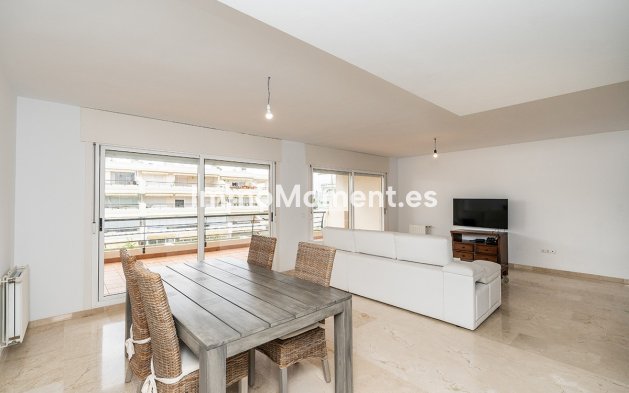 Resale - Apartment - Marbella - Guadalmina Alta