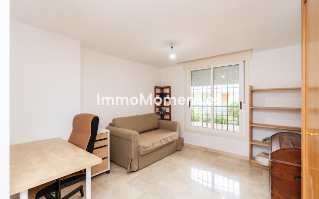 Resale - Apartment - Marbella - Guadalmina Alta