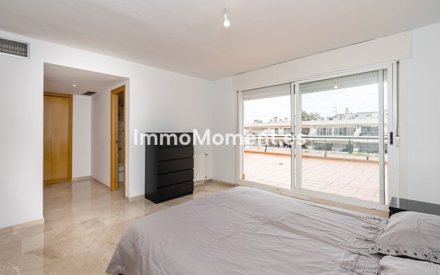 Resale - Apartment - Marbella - Guadalmina Alta
