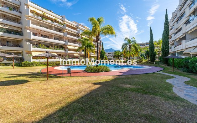 Resale - Apartment - Marbella - Guadalmina Alta