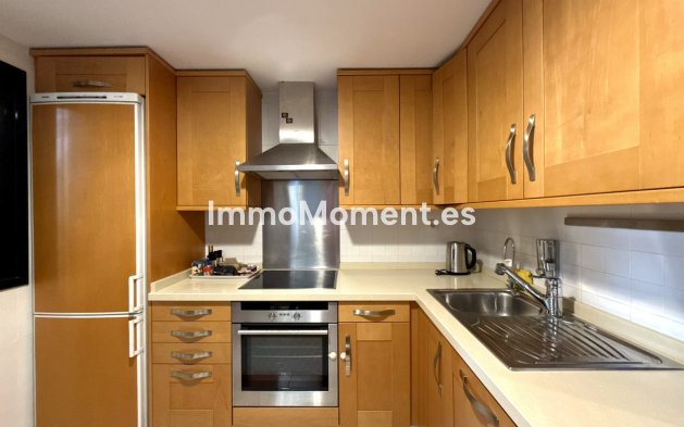 Resale - Apartment - Marbella - Puerto Banús