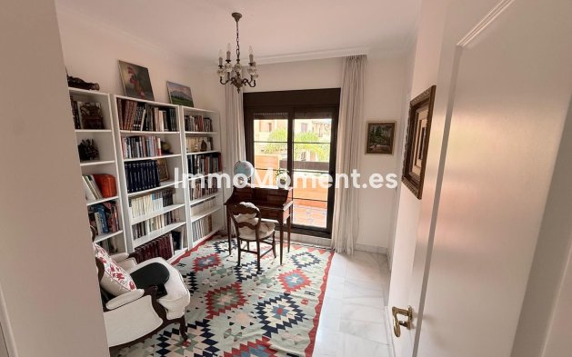Wiederverkauf - Wohnung - Estepona  - Hacienda del Sol