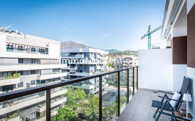 Resale - Apartment - Estepona - Estepona Centro
