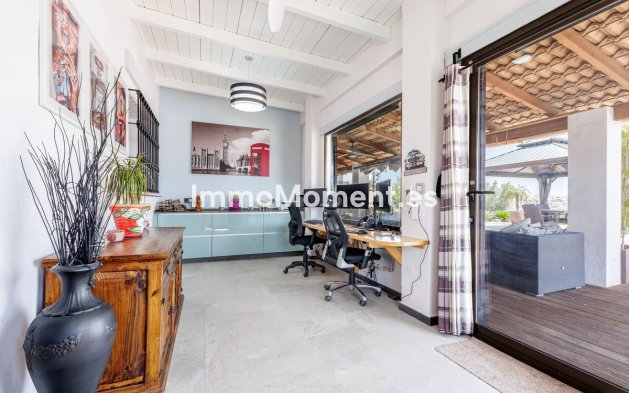 Nieuwbouw - Vrijstaande villa - Binnenland  - Coín