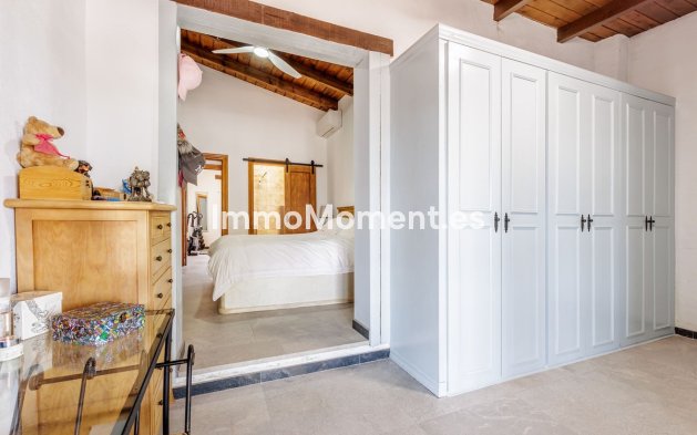 Nieuwbouw - Vrijstaande villa - Binnenland  - Coín
