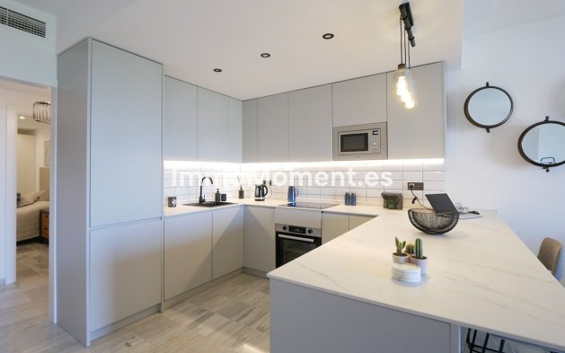 Resale - Apartment - Marbella - Cabopino