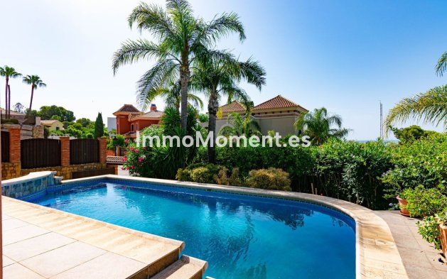 Resale - Detached villa - Estepona - Estepona Centro