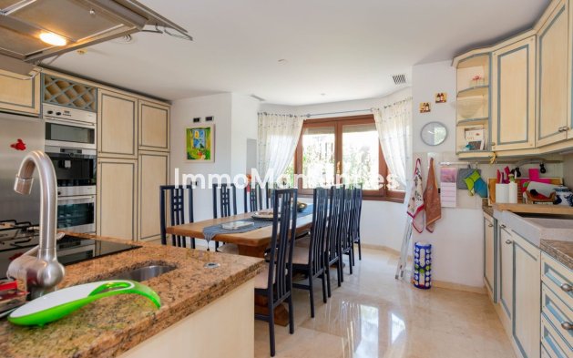 Resale - Detached villa - Estepona - Estepona Centro