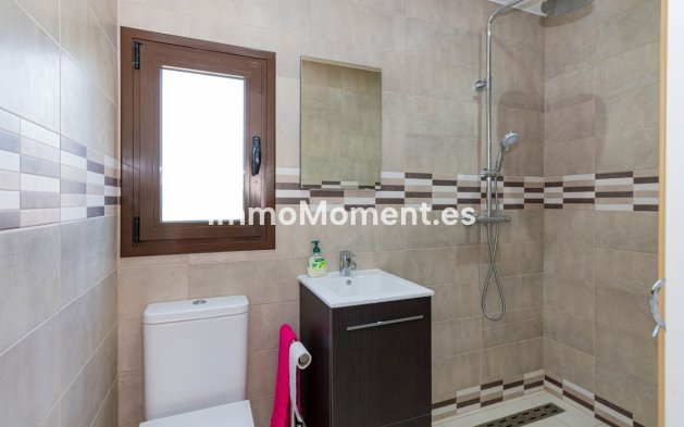 Resale - Detached villa - Estepona - Estepona Centro