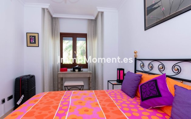Resale - Detached villa - Estepona - Estepona Centro