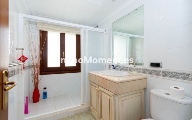 Resale - Detached villa - Estepona - Estepona Centro