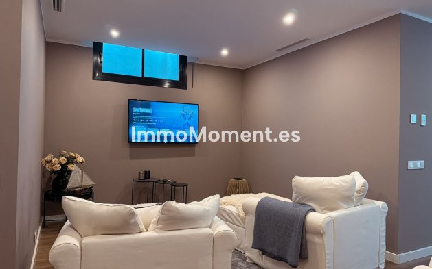 Wiederverkauf - Freistehende Villa - Marbella - Cabopino