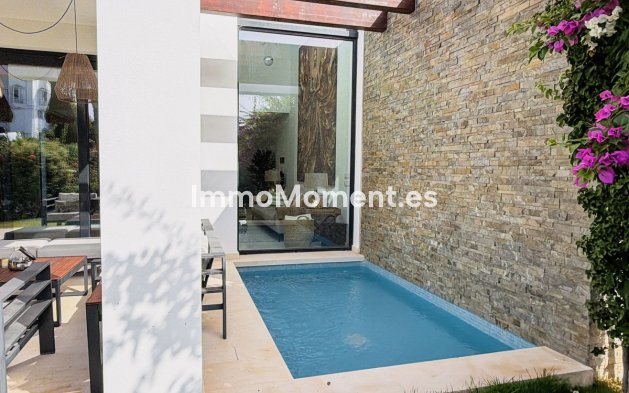 Wiederverkauf - Freistehende Villa - Marbella - Cabopino
