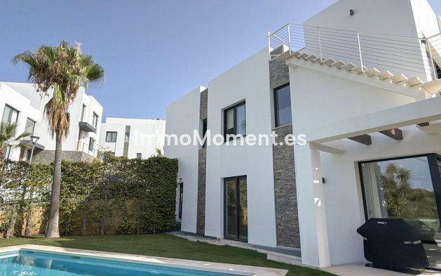 Wiederverkauf - Freistehende Villa - Marbella - Cabopino