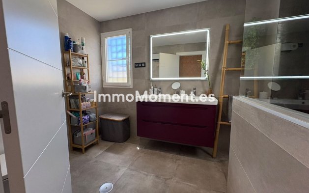 Resale - Apartment - Benalmadena - Benalmadena Centro