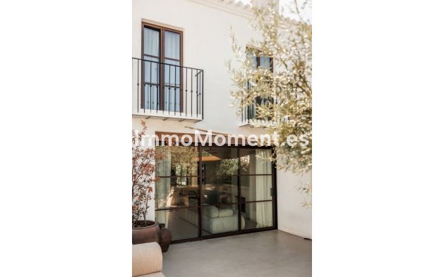 Reventa - Villa independiente - Marbella - Nueva Andalucía