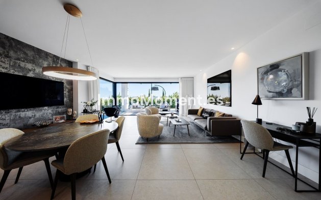 Resale - Apartment - Benahavís - La Quinta