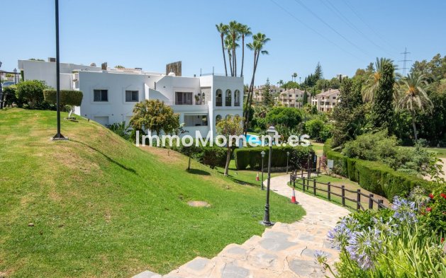 Resale - Apartment - Benahavís - Benahavís Centro